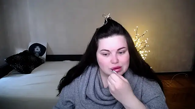 Emily Mo online show from 04.02.26