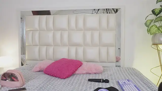 Anais aradia online show from 03.15.25