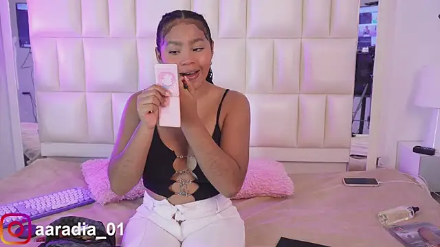 Snapshot of Anais_aradia chatting on 02.05.26 Anais aradia online show from 02.05.26