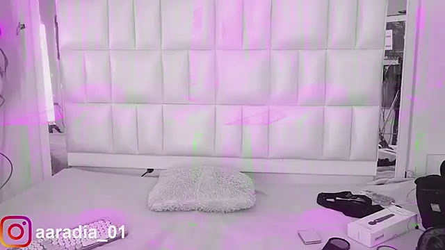 Snapshot of Anais_aradia chatting on 02.06.26 Anais aradia online show from 02.06.26