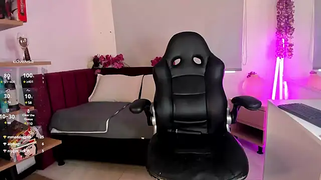 mia thompsonn  online show from 01.24.25