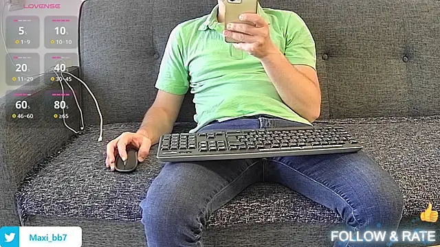 Snapshot of ydk__7 chatting on 06.14.26 ydk 7 online show from 06.14.26