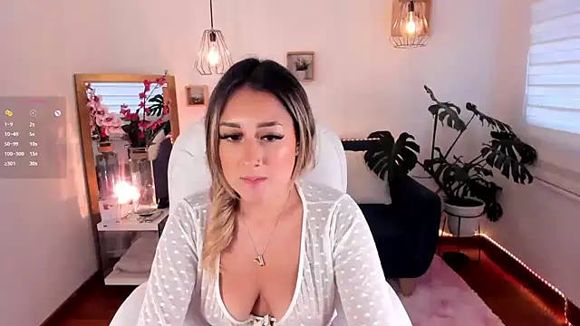 Snapshot of dina_ride chatting on 02.08.25 dina ride online show from 02.08.25