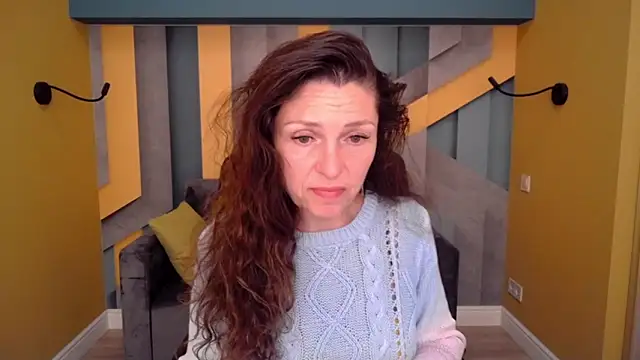 Snapshot of EllaLong chatting on 04.22.26 EllaLong online show from 04.22.26