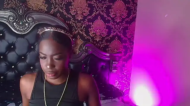 NaiaGils online show from 02.08.25