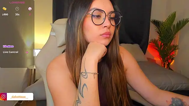 dakottaa  online show from 03.27.26