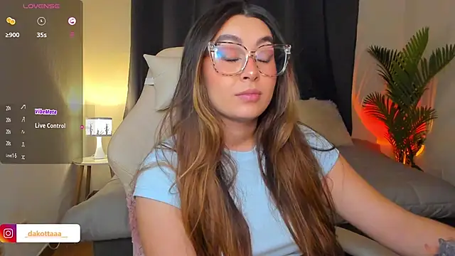 dakottaa  online show from 04.04.26