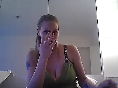 Snapshot of WildScorpio86 chatting on 02.14.25 WildScorpio86 online show from 02.14.25