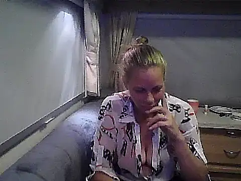 WildScorpio86 online show from 11.26.25