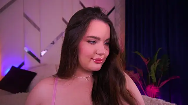 CuteAmberr online show from 11.08.25