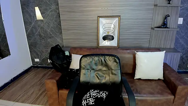 charlottewhitte online show from 10.15.25