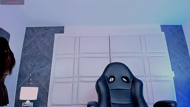 Snapshot of charlottewhitte chatting on 07.17.26 charlottewhitte online show from 07.17.26