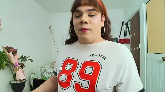 Snapshot of Violetacam_05 chatting on 03.09.26 Violetacam 05 online show from 03.09.26