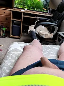 Mariomario0565 online show from 10.24.25