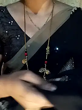 Snapshot of tuttifrutti17 chatting on 12.20.24 tuttifrutti17 online show from 12.20.24