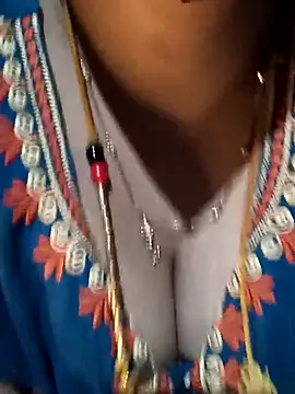 Snapshot of tuttifrutti17 chatting on 09.16.25 tuttifrutti17 online show from 09.16.25