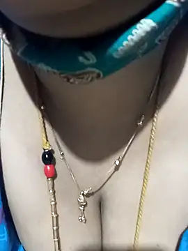 Snapshot of tuttifrutti17 chatting on 09.25.25 tuttifrutti17 online show from 09.25.25