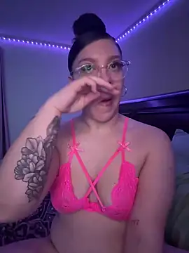 QueenNuttCollector online show from 03.01.26