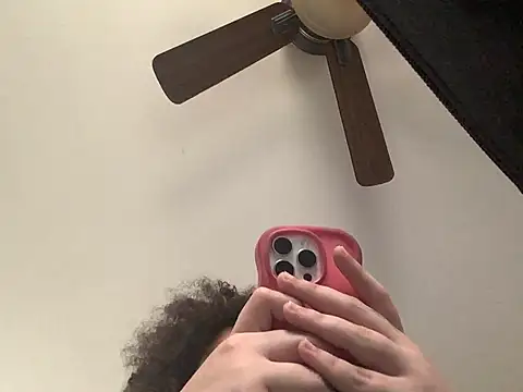 QueenNuttCollector online show from 04.15.26