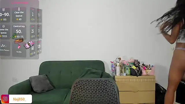 HOTBLACKANDWHITE2 online show from 10.15.25