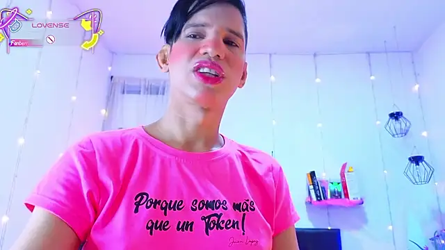 Ariel Femboy  online show from 01.15.26