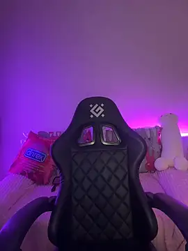 Snapshot of Your_insomniya chatting on 10.11.25 Your insomniya online show from 10.11.25