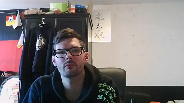 Snapshot of Die-geile-Sau chatting on 05.18.26 Die-geile-Sau online show from 05.18.26