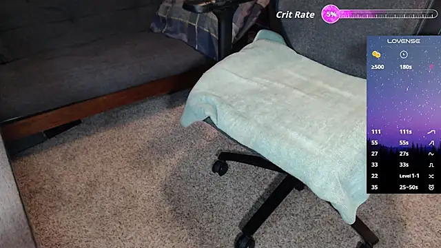 Snapshot of obscureviewxyz chatting on 10.29.25 obscureviewxyz online show from 10.29.25