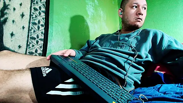 Snapshot of sweet_cock28 chatting on 12.02.24 sweet cock28 online show from 12.02.24