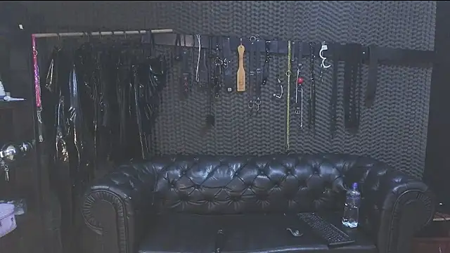 kimberly swan online show from 03.11.25