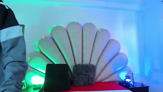 Natasha  Blue online show from 02.18.25