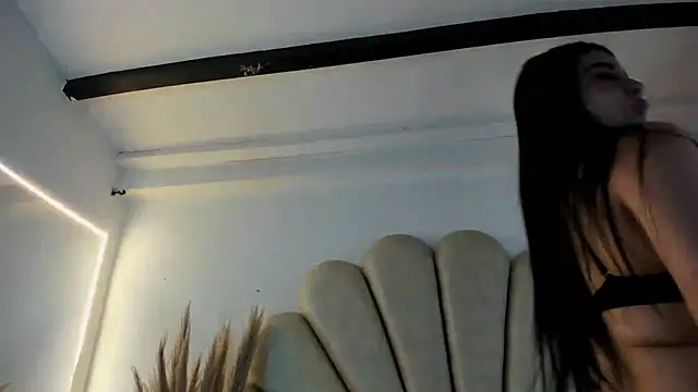 Natasha  Blue online show from 09.19.25