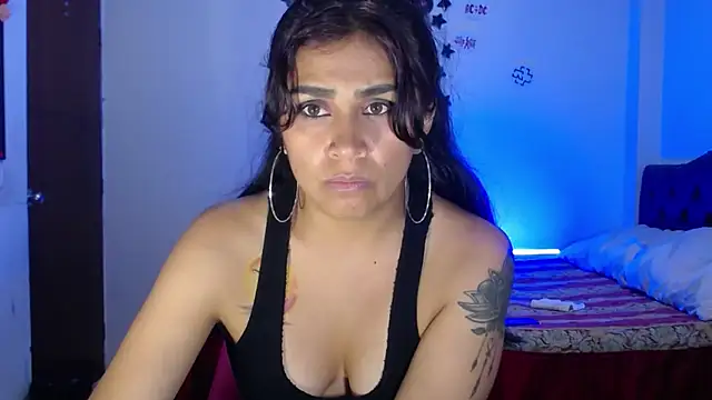 pinky violeta online show from 02.23.25