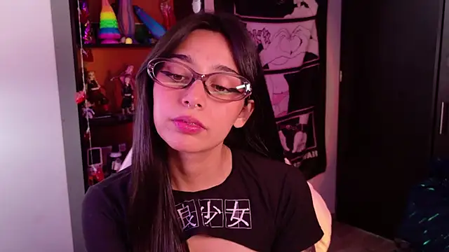 Snapshot of amber_yull chatting on 06.15.26 amber yull online show from 06.15.26
