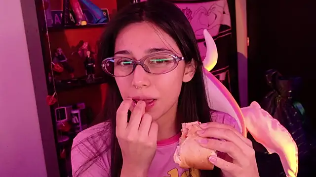 amber yull online show from 07.02.26