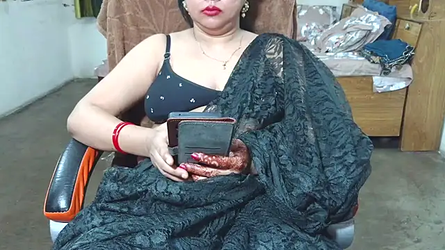 Cute Mahi22 online show from 10.29.25