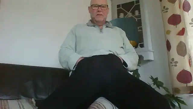 Snapshot of Tempted1973 chatting on 02.08.26 Tempted1973 online show from 02.08.26