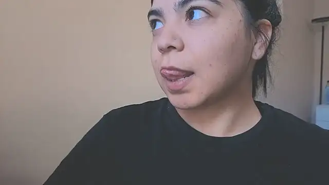 kimmiakiss22 online show from 03.19.25