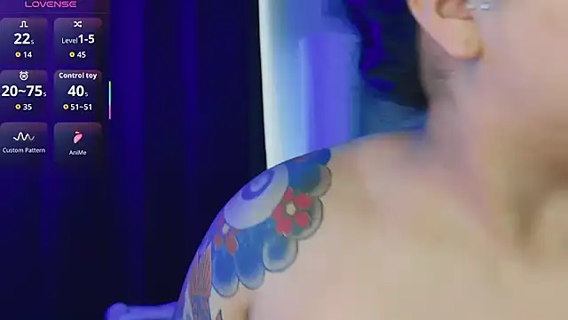 kimmiakiss22 online show from 09.21.25