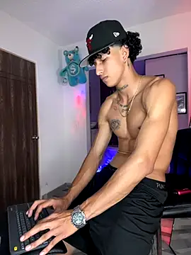 Snapshot of mike_casseano chatting on 09.29.25 mike casseano online show from 09.29.25