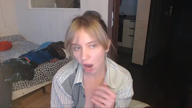 Snapshot of amanda_kiss_kiss chatting on 02.01.25 amanda kiss kiss online show from 02.01.25