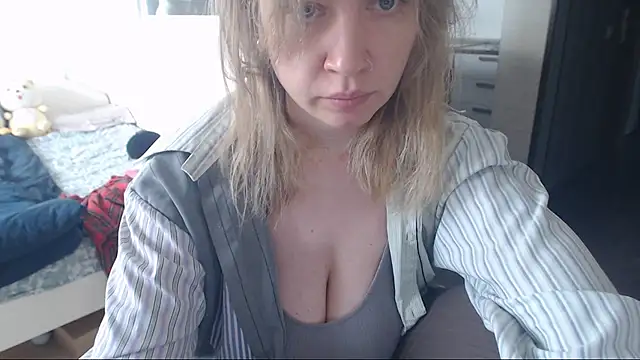 Snapshot of amanda_kiss_kiss chatting on 02.17.25 amanda kiss kiss online show from 02.17.25