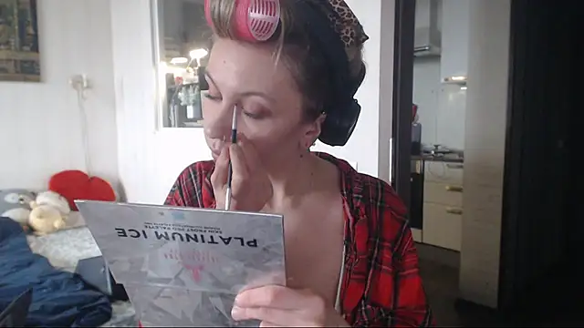 Snapshot of amanda_kiss_kiss chatting on 03.08.25 amanda kiss kiss online show from 03.08.25