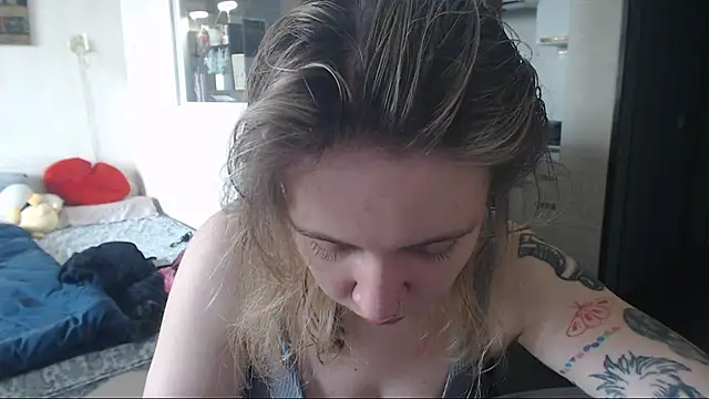 Snapshot of amanda_kiss_kiss chatting on 03.11.25 amanda kiss kiss online show from 03.11.25
