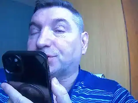 Snapshot of GYurmoka70 chatting on 01.23.25 GYurmoka70 online show from 01.23.25