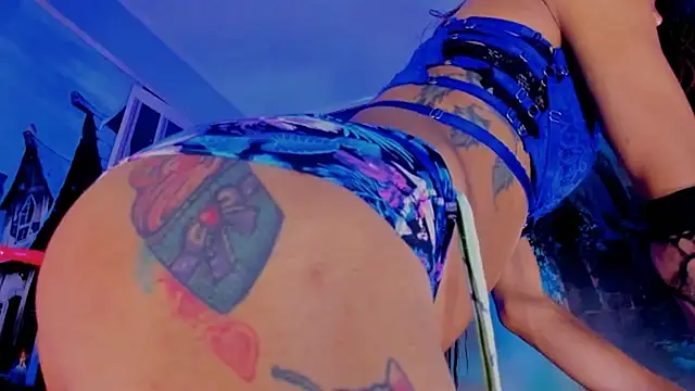 Snapshot of alessa_brown74 chatting on 12.18.25 alessa brown74 online show from 12.18.25