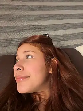 Snapshot of crystal_bunny7 chatting on 02.22.25 crystal bunny7 online show from 02.22.25