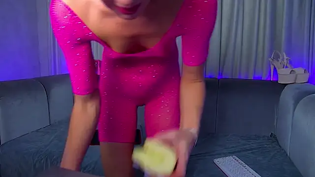 Snapshot of Skinny_Nally chatting on 02.07.25 Skinny Nally online show from 02.07.25