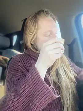 GoldenFlameGoddess online show from 03.06.25