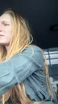 GoldenFlameGoddess online show from 03.19.25